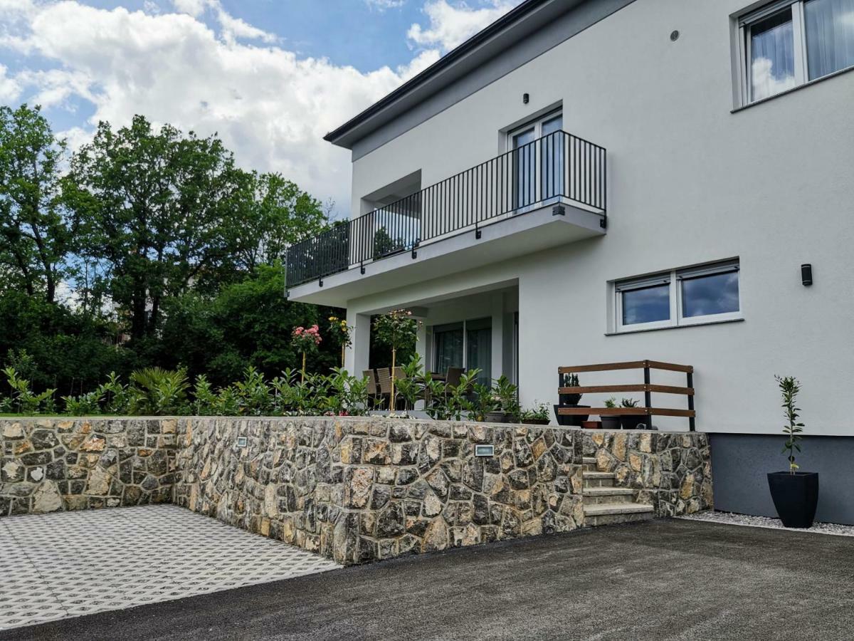 Residences By Zec Kastav Esterno foto